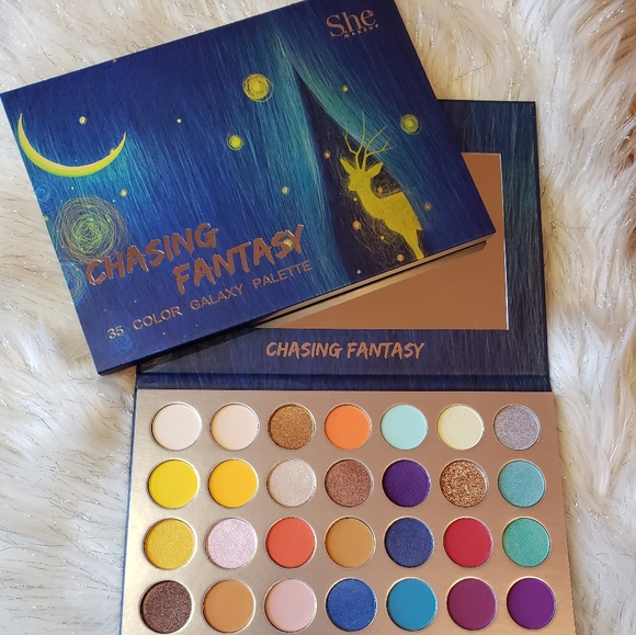 Chasing Fantasy 35 Color Eyeshadow Palette from She Makeup - Picture 3 of 5